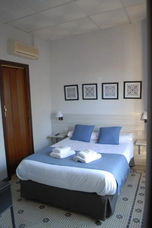 Habitación Familiar — La Perla Granada Suites