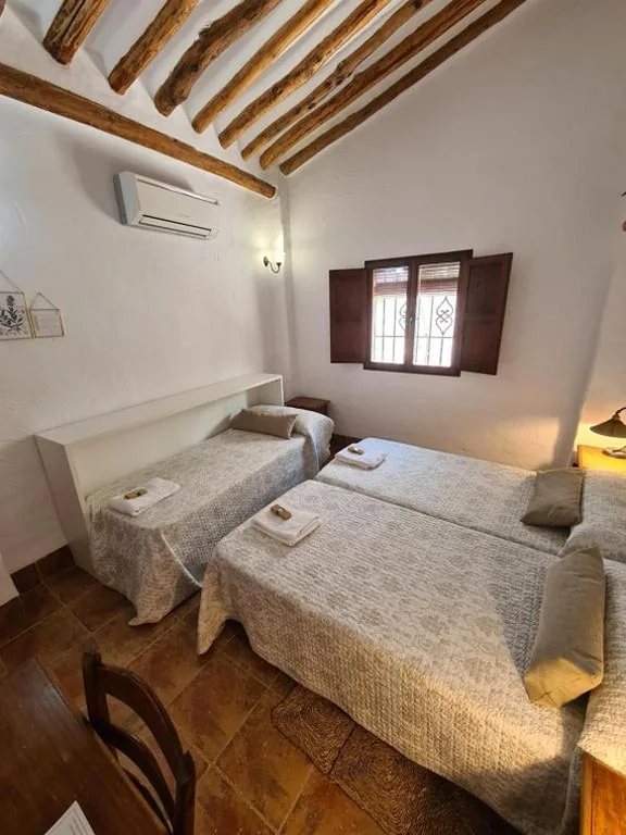 Driepersoonskamer met eigen badkamer — La Posada Amena