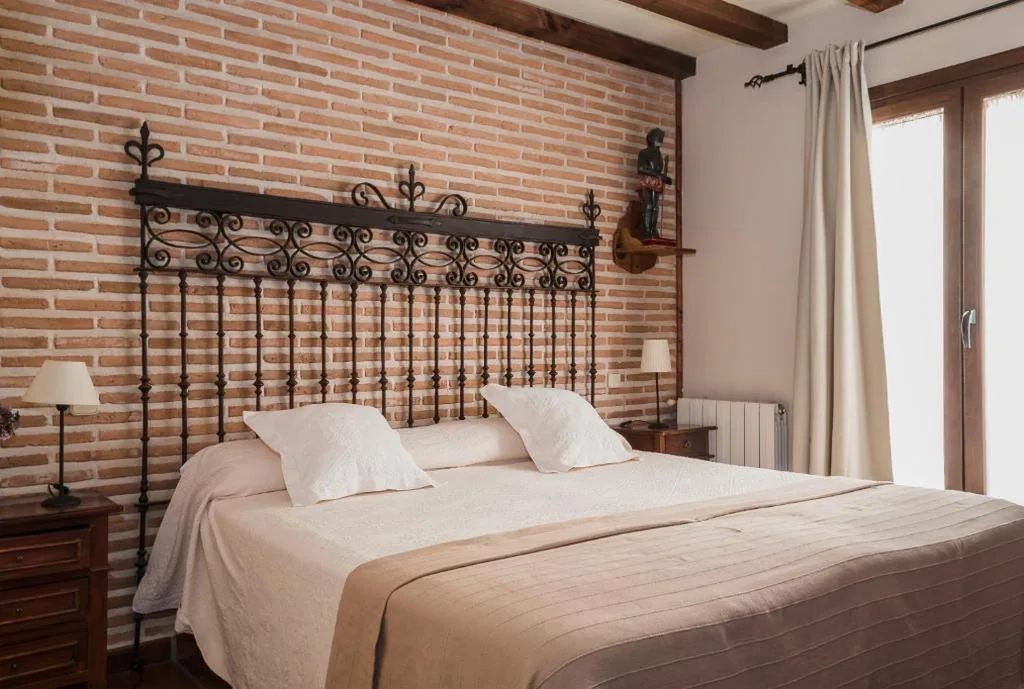 Standard Room - 1 Large Double Bed — La Posada de Manolo