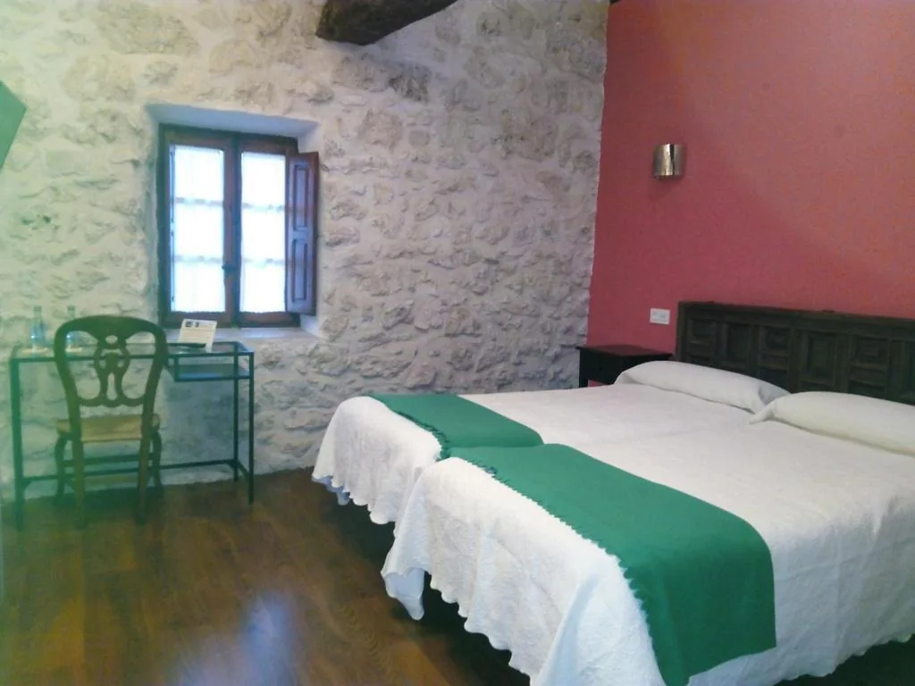 Habitación Doble - 2 camas — La Posada de Pesquera