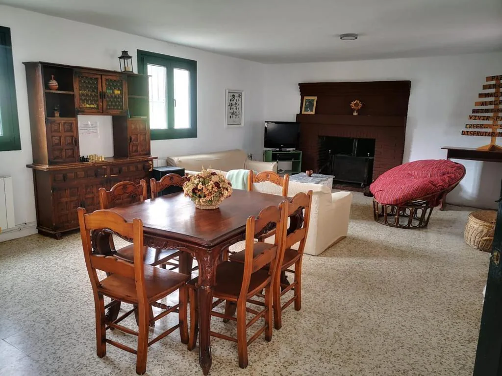Quarto Familiar com casa de banho privativa — La Rejertilla