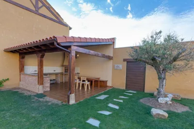 La Rosaleda León - Casa Rural - — Foto 12