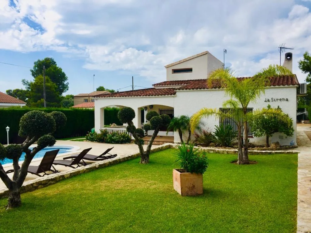 Villa — La Sirena