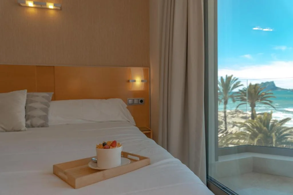 海の景色を望むジュニアスイート — La Sort Boutique Hotel