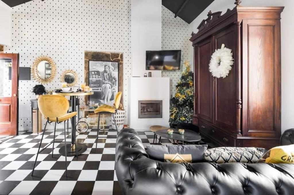 La Suite Años 20 Bañera, chimenea de leña y terraza