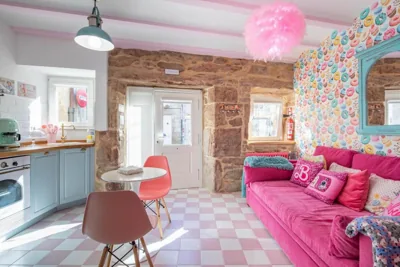 La Suite Años 50 La casa de Barbie Chimenea de leña — Foto 4