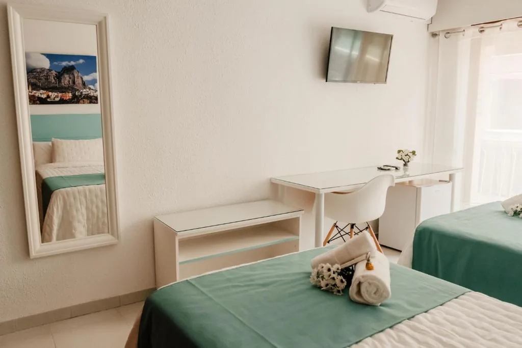Camera doppia con bagno in comune - 1 o 2 letti — La Terreta