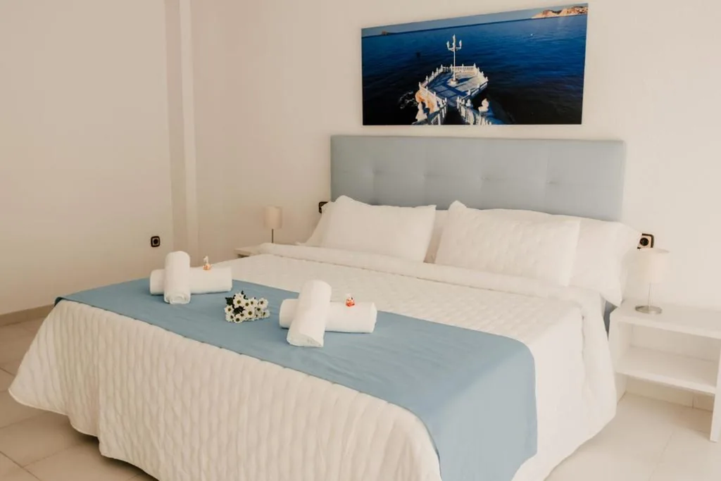 Camera doppia con letto supplementare (3 adulti) — La Terreta