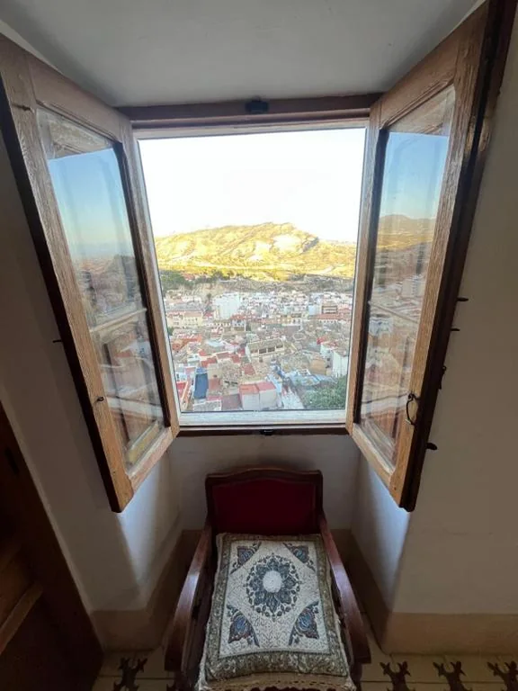 山の景色を望むダブルルーム（ツインベッド2台） — La Torre Blai