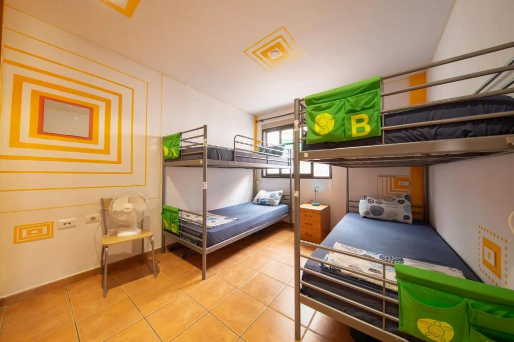 男女共用4ベッドドミトリーのベッド — La Tortuga Hostel