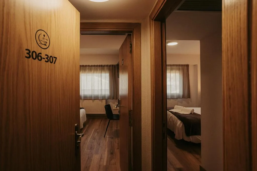コネクティングダブルルーム2室 — La Trobada Hotel Sport