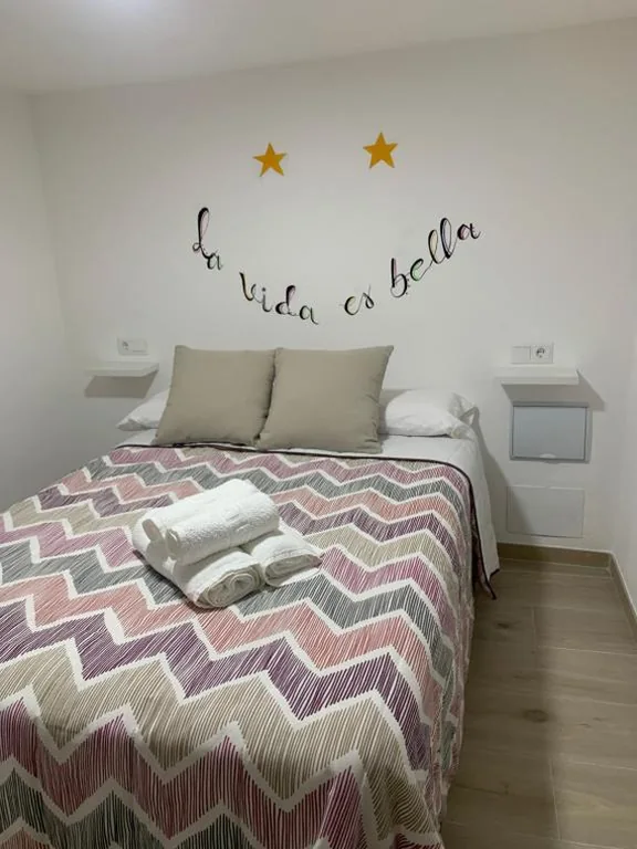 Tweepersoonskamer met eigen badkamer — La Vida es Bella