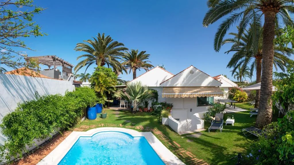 Moradia com 3 quartos — La Villa Calypso - Vivienda Vacacional con Piscina Privada