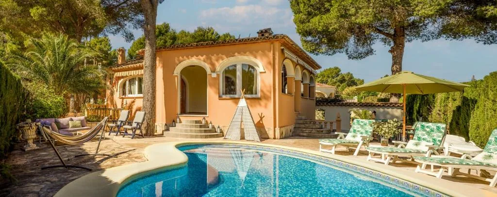 Villa — LA VILLA MEDITERRANEA DE HERACLES en Denia