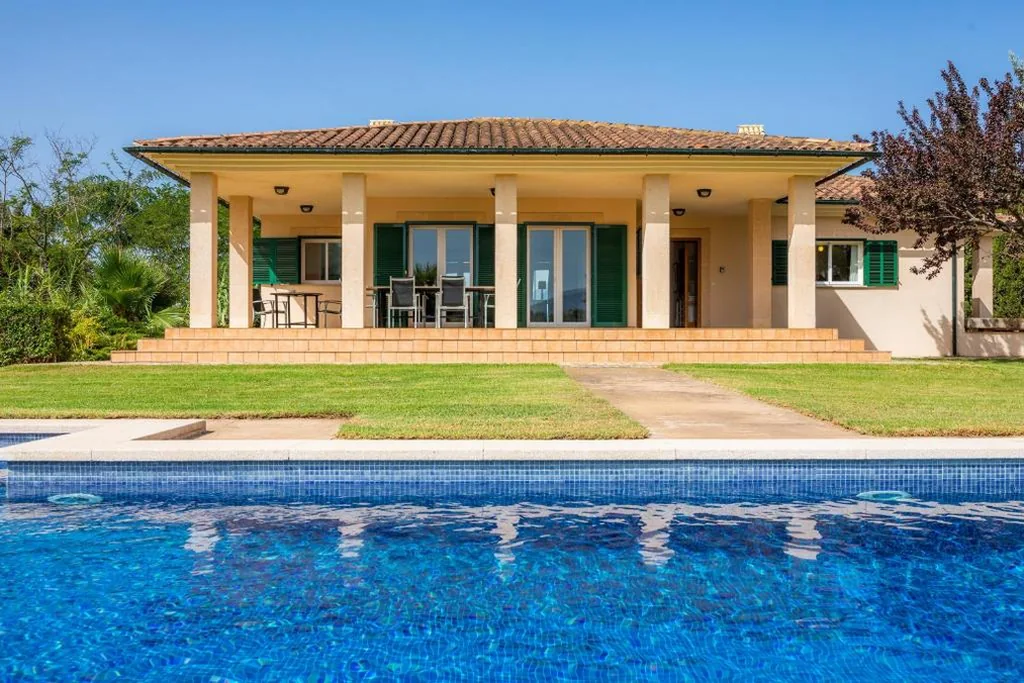 Villa con vistas al jardín — La Vinya del Beato 1950