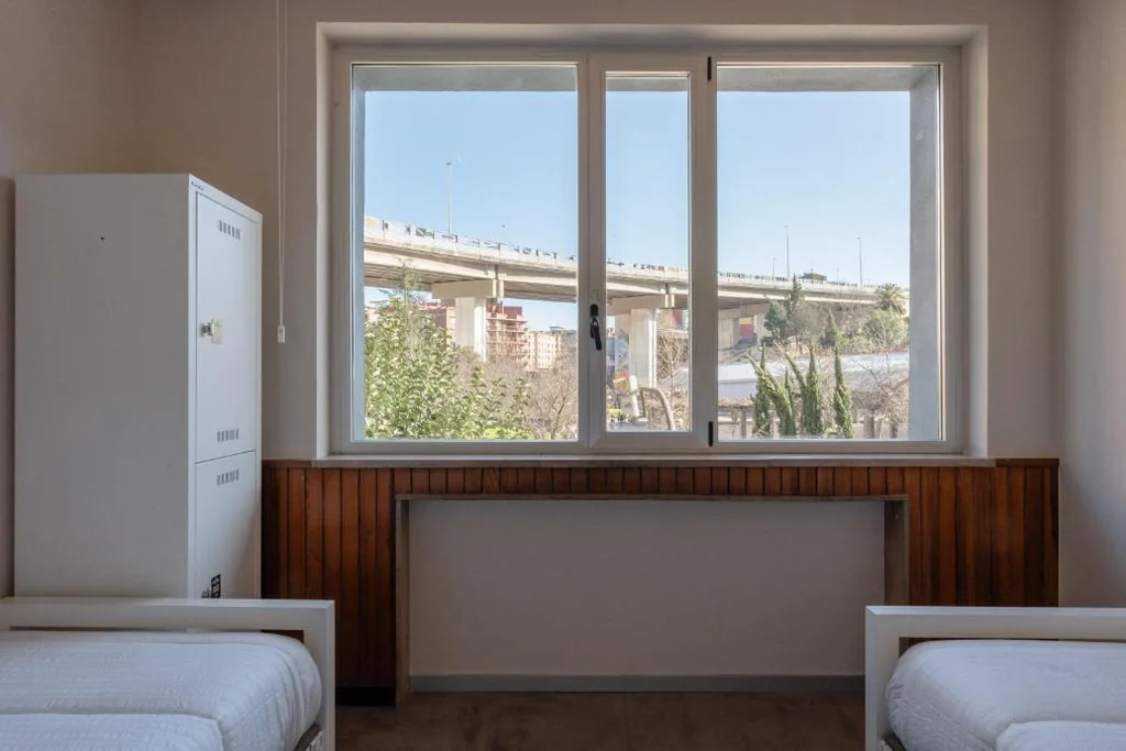 Doppelzimmer für Frauen mit 2 Betten — Lamia BBK Women Hostel-Solo mujeres