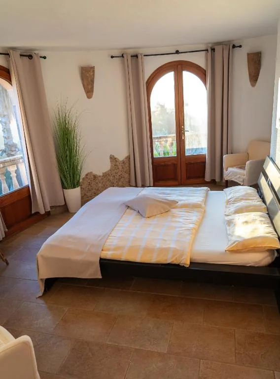 Deluxe-Doppelzimmer mit Balkon — Landhotel Can Davero