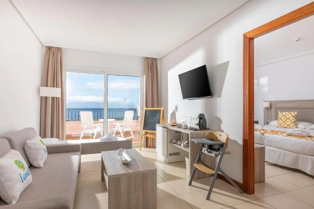 Habitación Landi Village (2 adultos) — Landmar Costa los Gigantes Family Resort