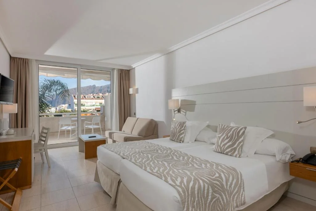 Standardzimmer (3 Erwachsene) — Landmar Playa La Arena