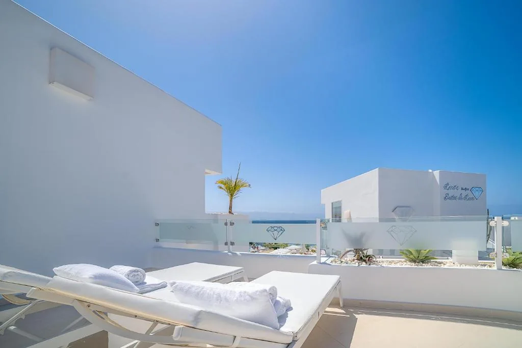 Suite Junior Deluxe — Lani's Suites de Luxe - Adults Only