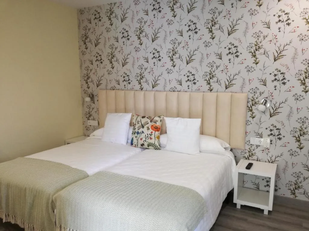 Habitación Doble con vistas al jardín - 2 camas — Lar da Mota Boutique Hotel