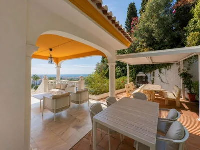 Large Family Villa 500m From Beach with Stunning Views — photo 7