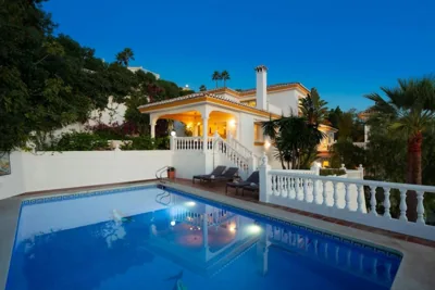 Large Family Villa 500m From Beach with Stunning Views — photo 9