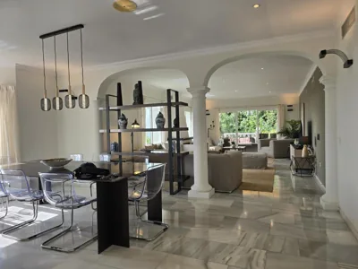 Large Family Villa 500m From Beach with Stunning Views — photo 12
