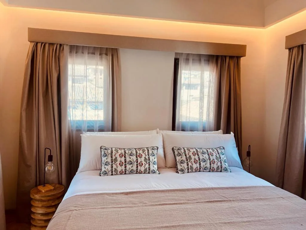 Habitación Doble Deluxe con balcón — Las Amiras Homes Collection Adults Recommend