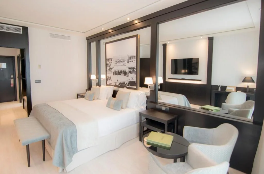 Camera Doppia Executive con terrazza e vista sul mare - 1 o 2 letti — Las Arenas Balneario Resort