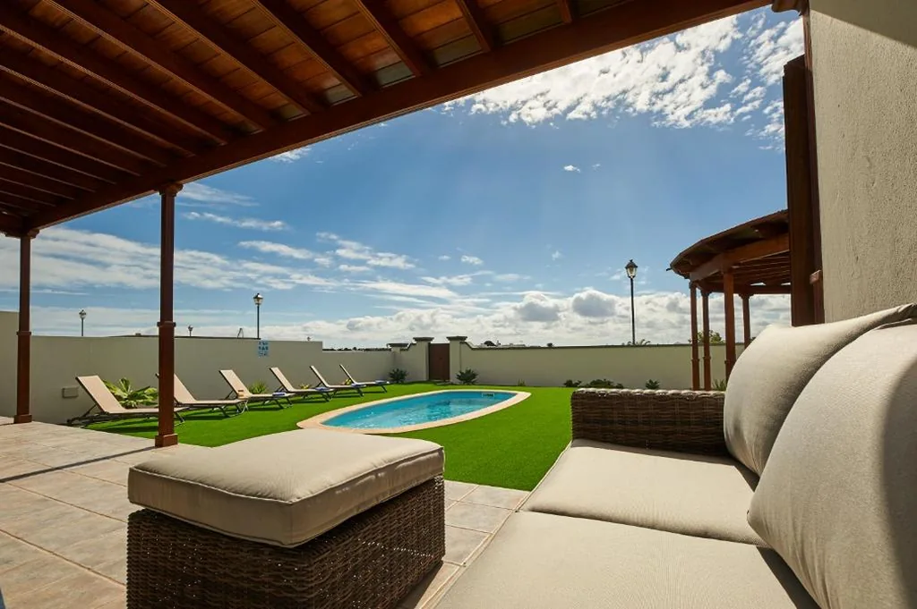 Four-Bedroom Villa with Private Pool — Las Caletas Village Playa Blanca