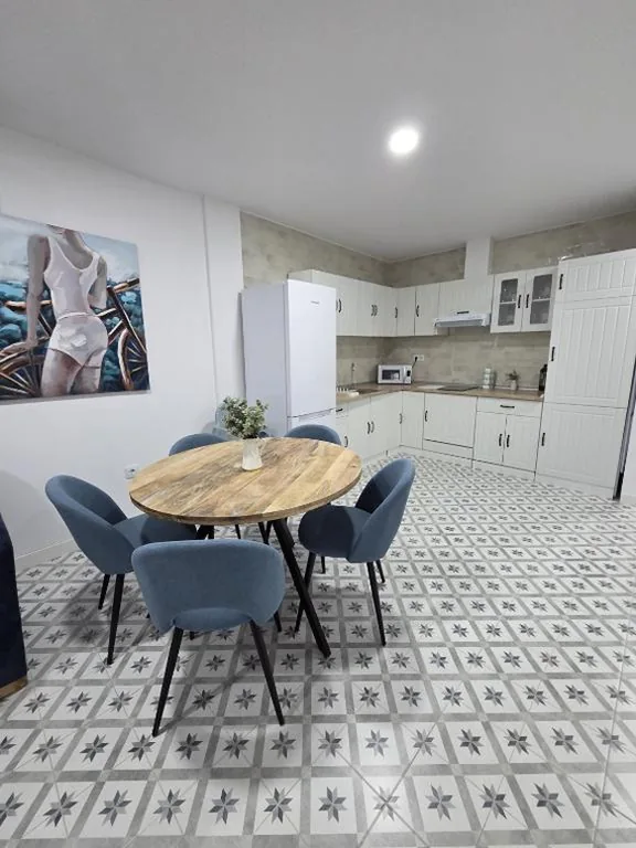 Appartement met 2 slaapkamers en uitzicht op de stad — LAS CASITAS DE JISA