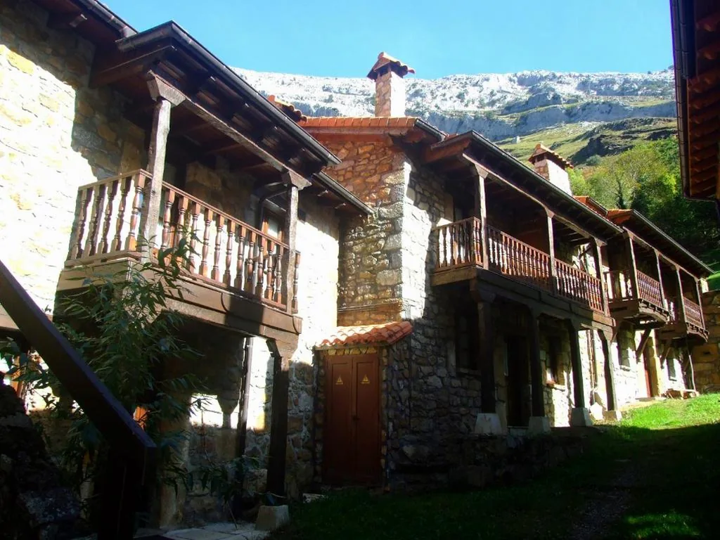 Casa de 4 dormitorios — Las Casucas de Ason