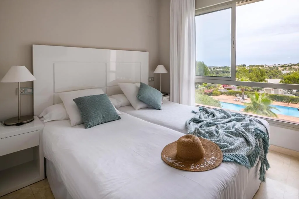 Apartamento de 2 dormitorios — Las Colinas Golf & Country Club Residences
