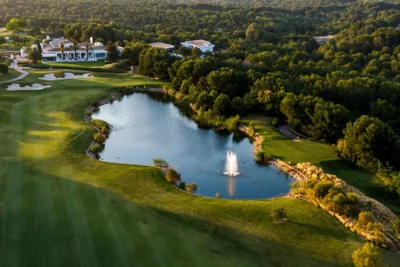 Las Colinas Golf & Country Club Residences — foto 4