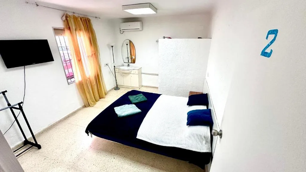 豪华双人间（带淋浴） — Las habitaciones en Alicante