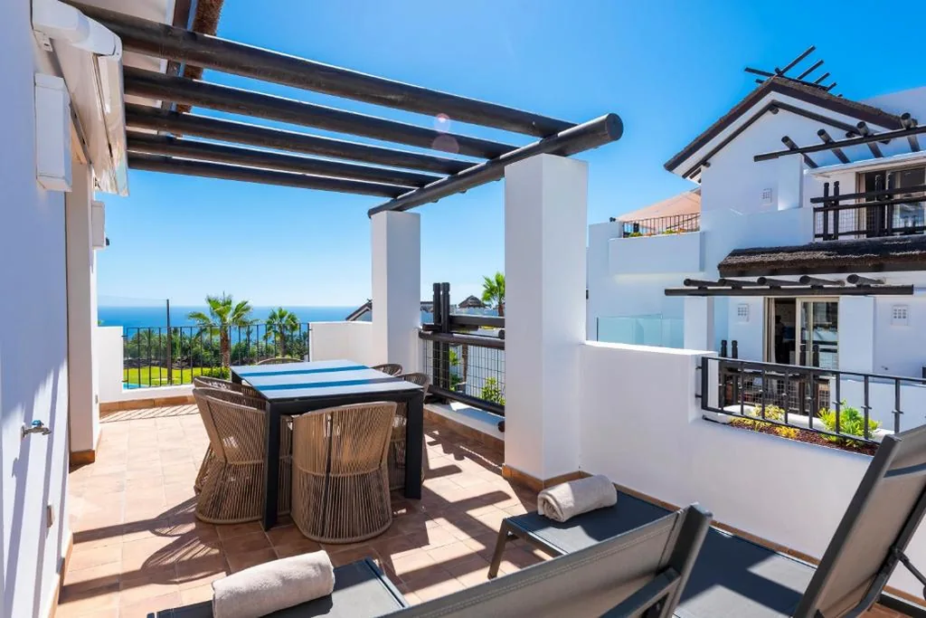 Suite mit 2 Schlafzimmern und seitlichem Meerblick — Las Terrazas de Abama Suites