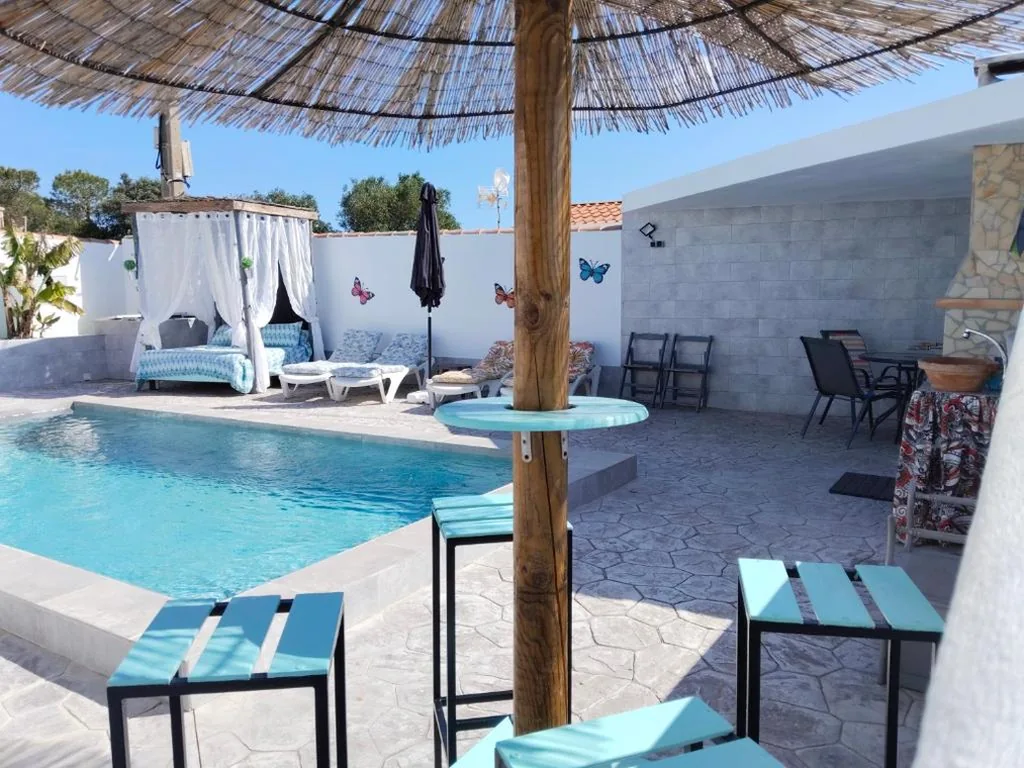 Casa de 2 dormitorios — LAS TRES ROSAS