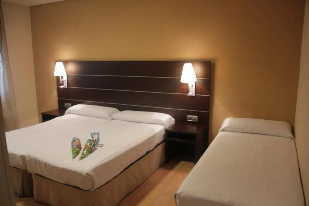 Doppelzimmer mit Zustellbett — Las Ventas