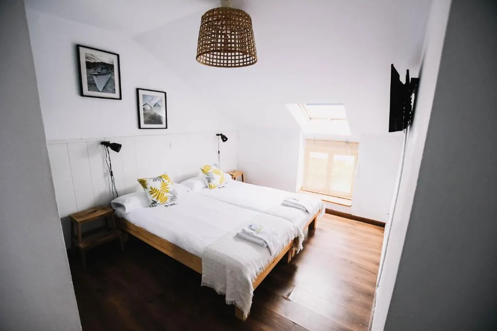 ツインルーム — Latas Surf Lodge