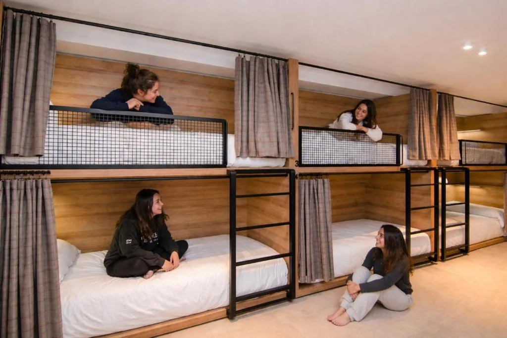 Bed in 8-Bed Mixed Dormitory Room — LATROUPE La Granja