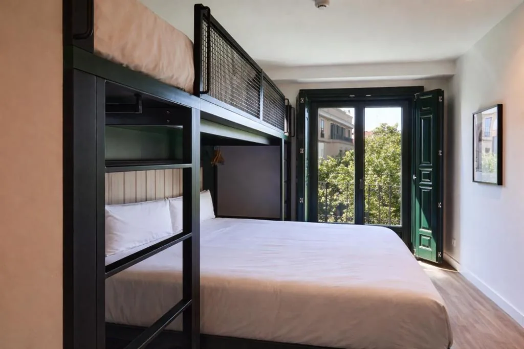 Deluxe-Vierbettzimmer — LATROUPE Prado