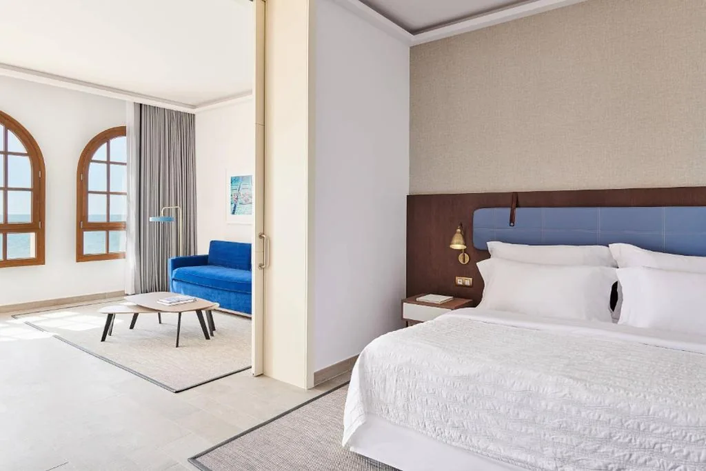 Prestigesuite aan het strand — Le Meridien Ra Beach Hotel and Spa