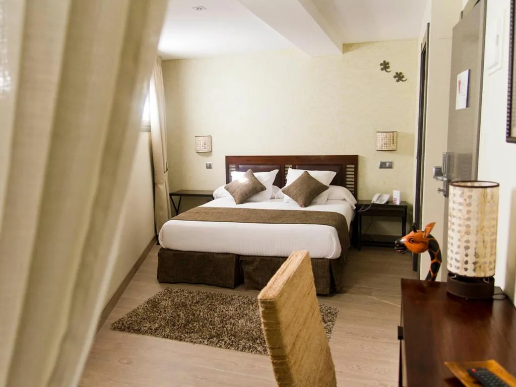 ベーシックダブルルーム — Le Petit Boutique Hotel