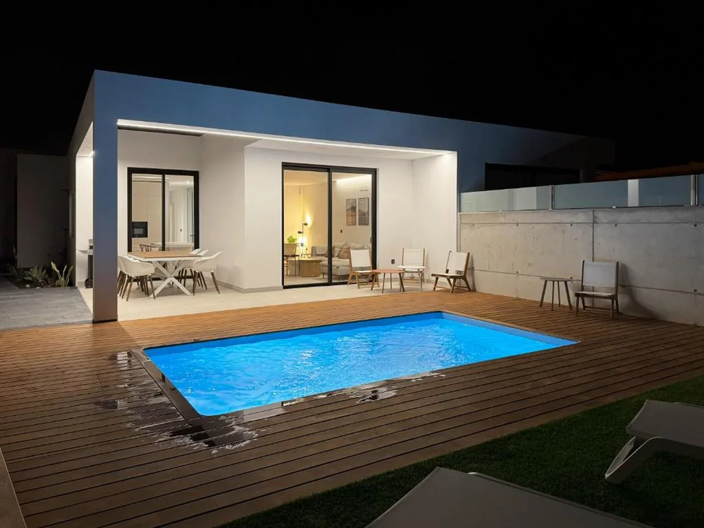 ベッドルーム3室の家 — LEA LUXURY GOLF HOUSE