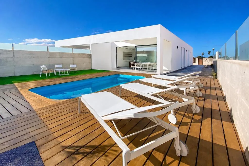 ベッドルーム3室の家 — LEA LUXURY GOLF HOUSE