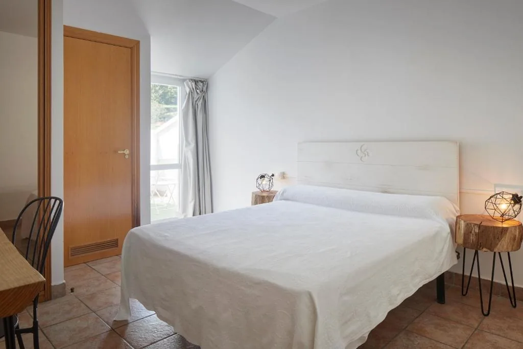 Zimmer mit Doppelbett — Leizarooms