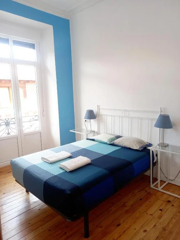 Chambre double avec salle de bains commune — Leon Hostel
