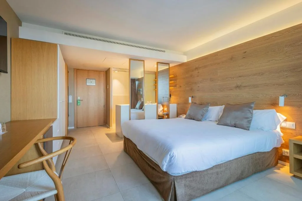 Habitación Doble Deluxe - 2 camas — Leonardo Boutique Hotel Mallorca Port Portals - Adults only