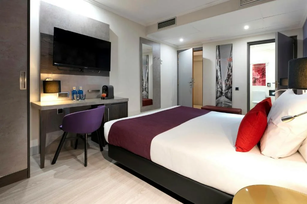 Superior-Doppelzimmer – 1 oder 2 Betten — Leonardo Hotel Barcelona Las Ramblas